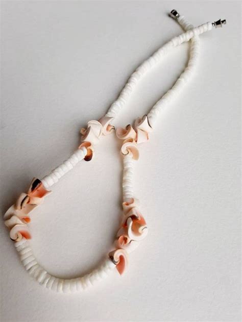 puka shell necklace 90s